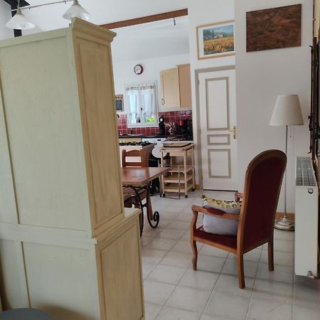 Gîte l' Arbre de Vie indépendant, au calme Les Essards  Esterno foto