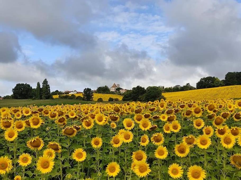 Gîte l' Arbre de Vie indépendant, au calme Les Essards  Esterno foto